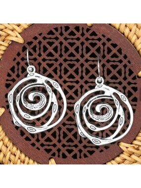 ⭐️ 5 for $25 Vintage Style Silver Tone Hoop Earrings
